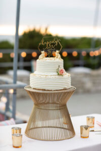 coral, peach pink summer wedding_wedding cake