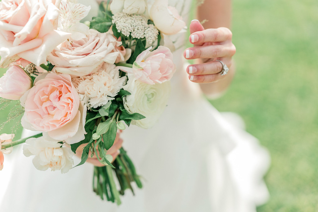 pink and white bouquet